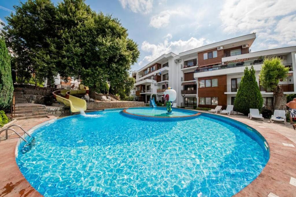 Messambria Fort Beach - Premium Apartments Elenite Exteriör bild